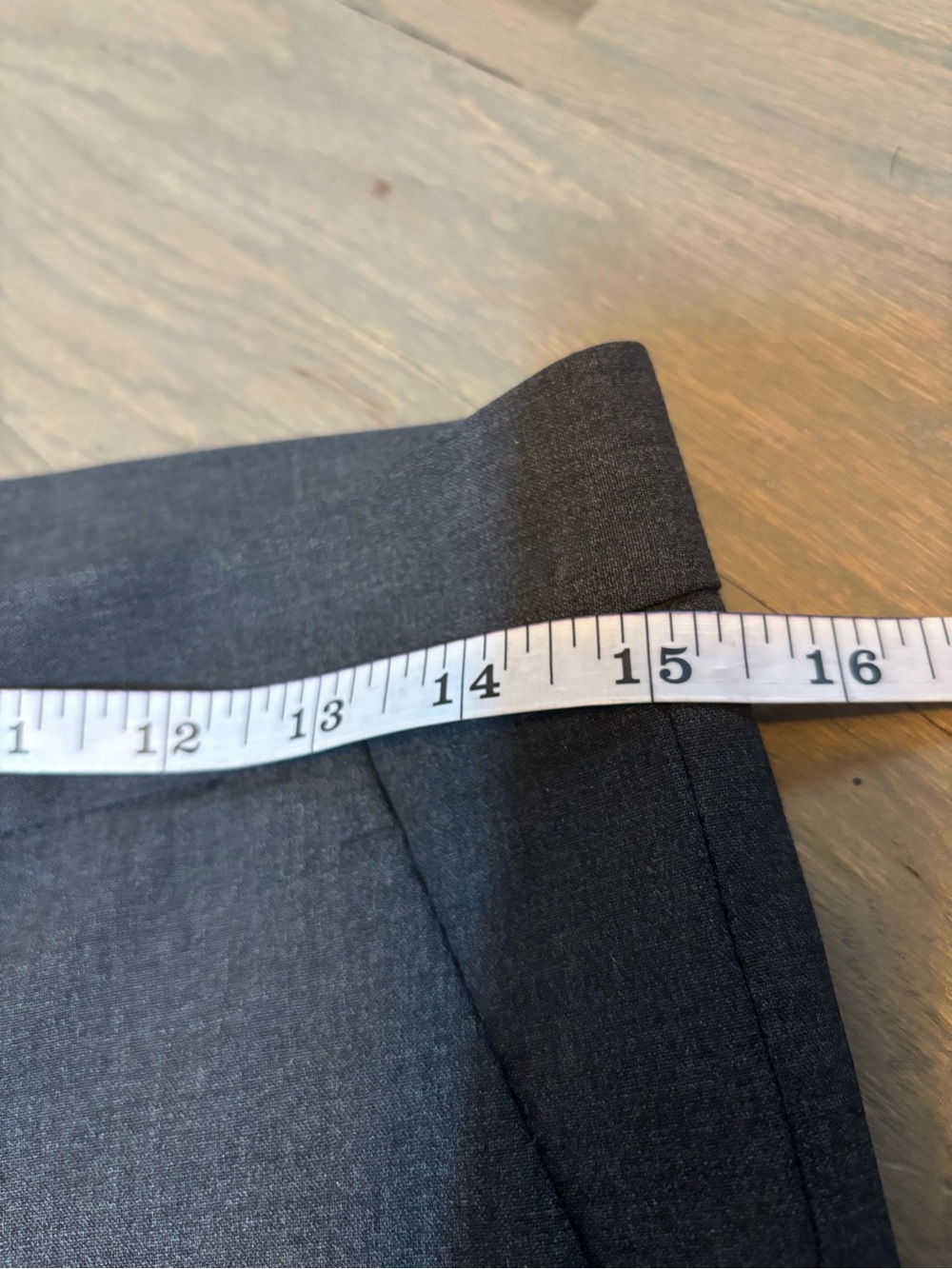 Theory Women's Gray Wool Blend Dress Pants. Size 2 - Picture 5 of 7